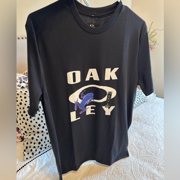 Oakley Other - NWT Men’s Oakley Hydrolix Frog Tee Size Small